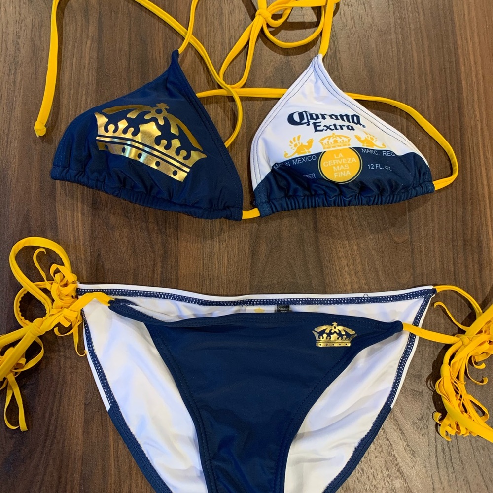 Corona bikini 👙 🍻
